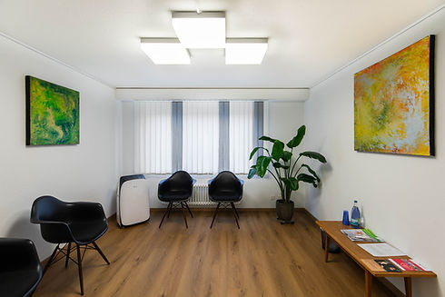 KardiologieToggenburg_Wartezimmer.jpg