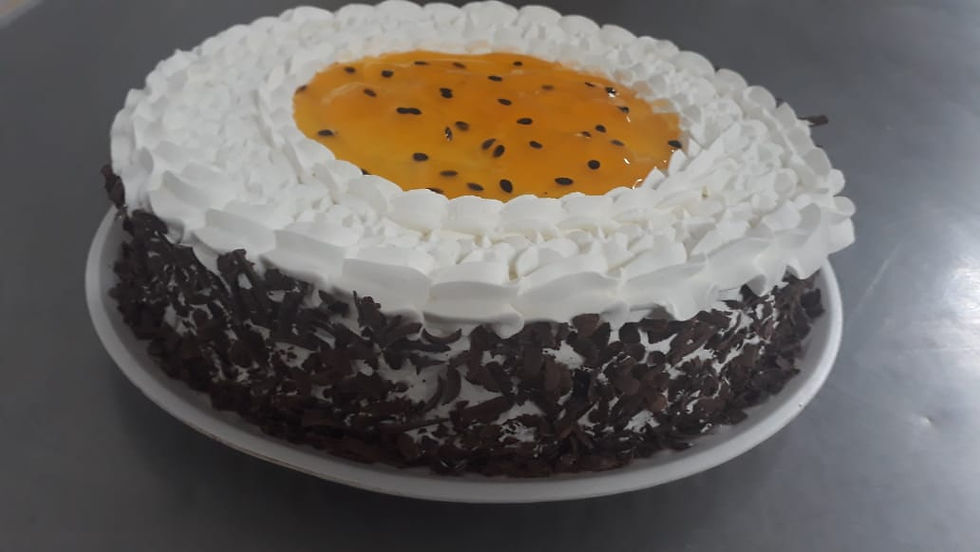 Bolo Trufa com Mousse de Maracujá