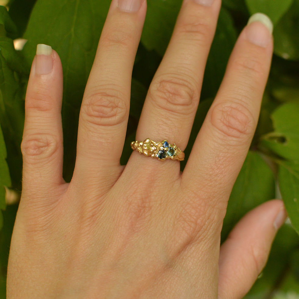 Thumbnail: 14ct Gold Sapphire Frog Ring