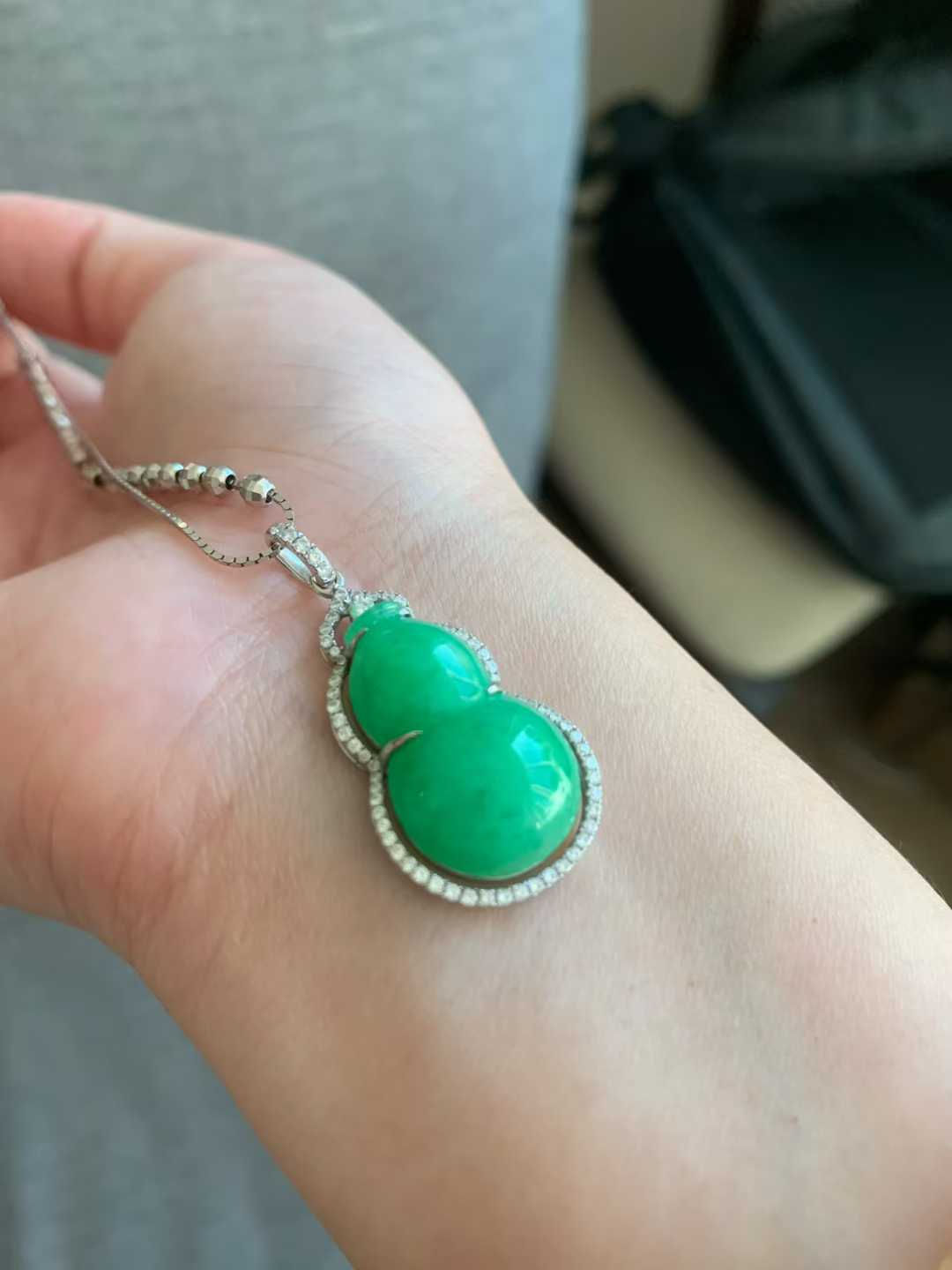 【闲置C214】糯种满绿阳绿18k金钻镶嵌翡翠葫芦吊坠