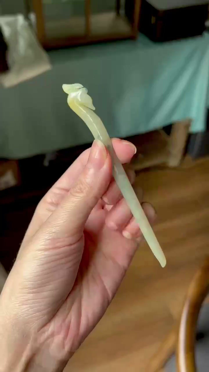 Thumbnail: 【新货】糯种糖色飘绿翡翠发簪