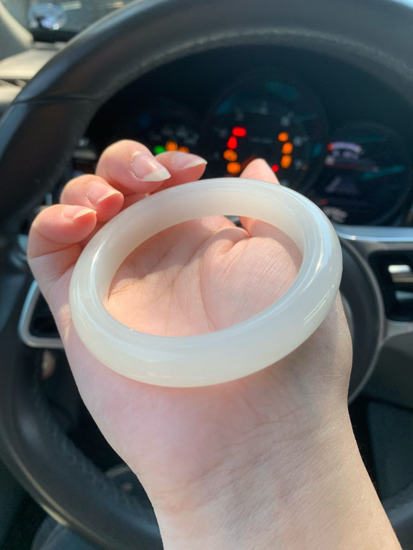 【闲置E910】55.5圈和田玉白玉正圈手镯  Hetian Jade Bangle Size 55.5