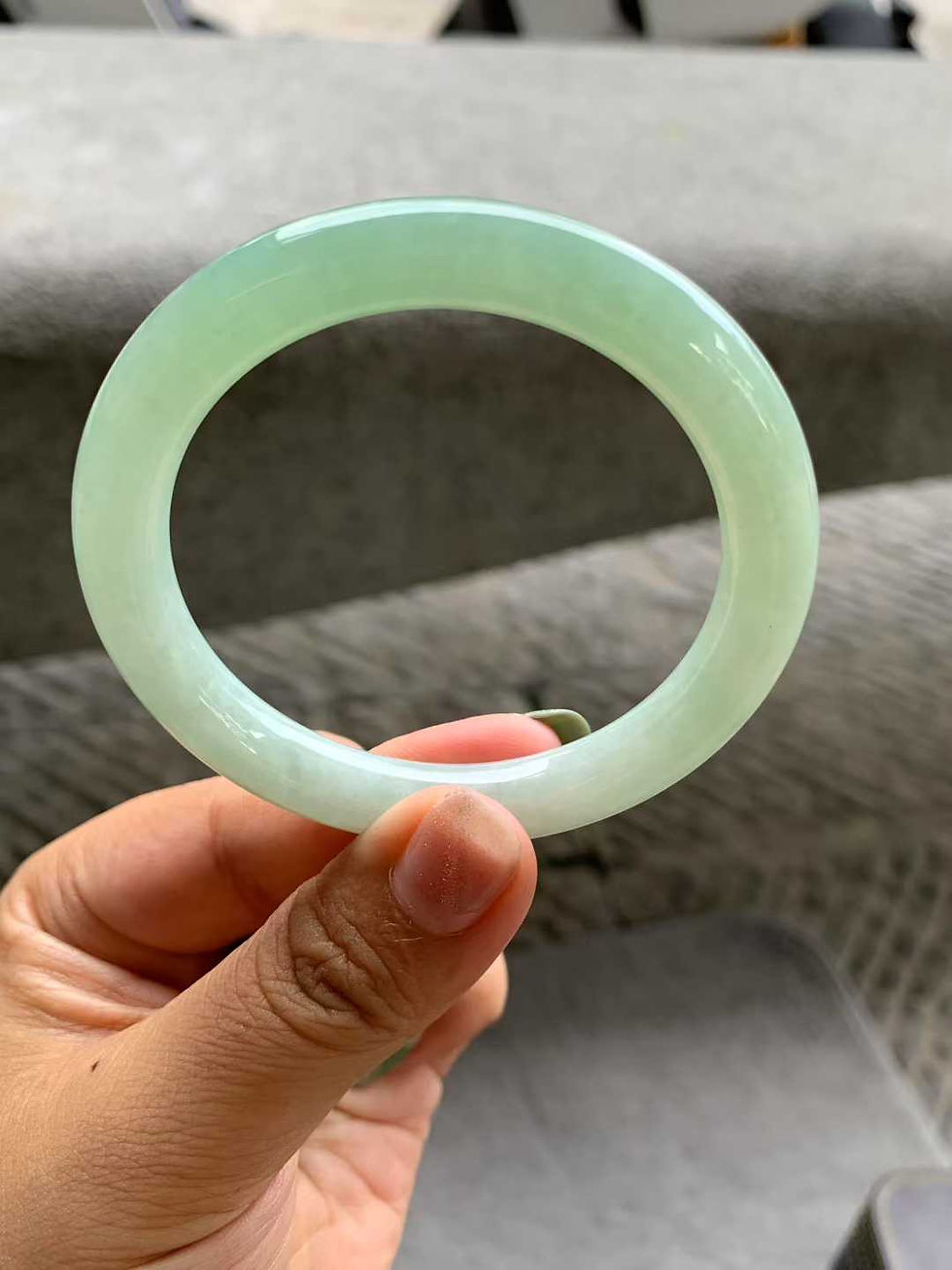 Thumbnail: 【新货-T0047】52圈甜绿晴绿翡翠圆条手镯  Jadeite Bangle Size 52