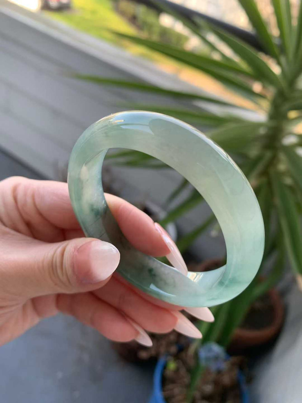Thumbnail: 【闲置D904】53圈冰胶起光飘绿花正圈翡翠手镯  Jadeite Bangle Size 53