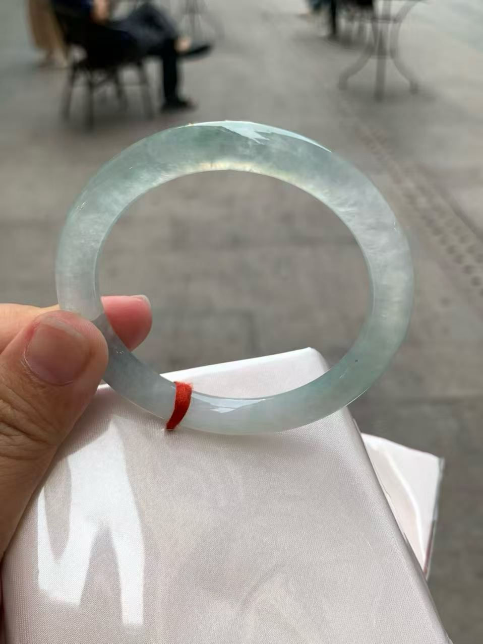 縮圖：【新货-FBZ0063】53.7圈高冰起光淡蓝绿翡翠圆条手镯  Jadeite Bangle Size 53.7