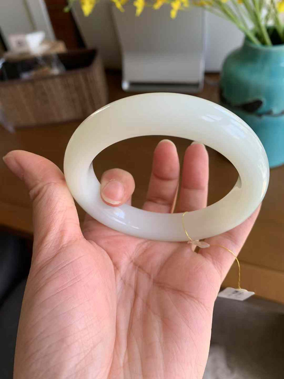 Thumbnail: 【新货编号7712】59.5大圈口宽版俄料羊脂白玉手镯 Hetian Jade Bangle Size 59.5