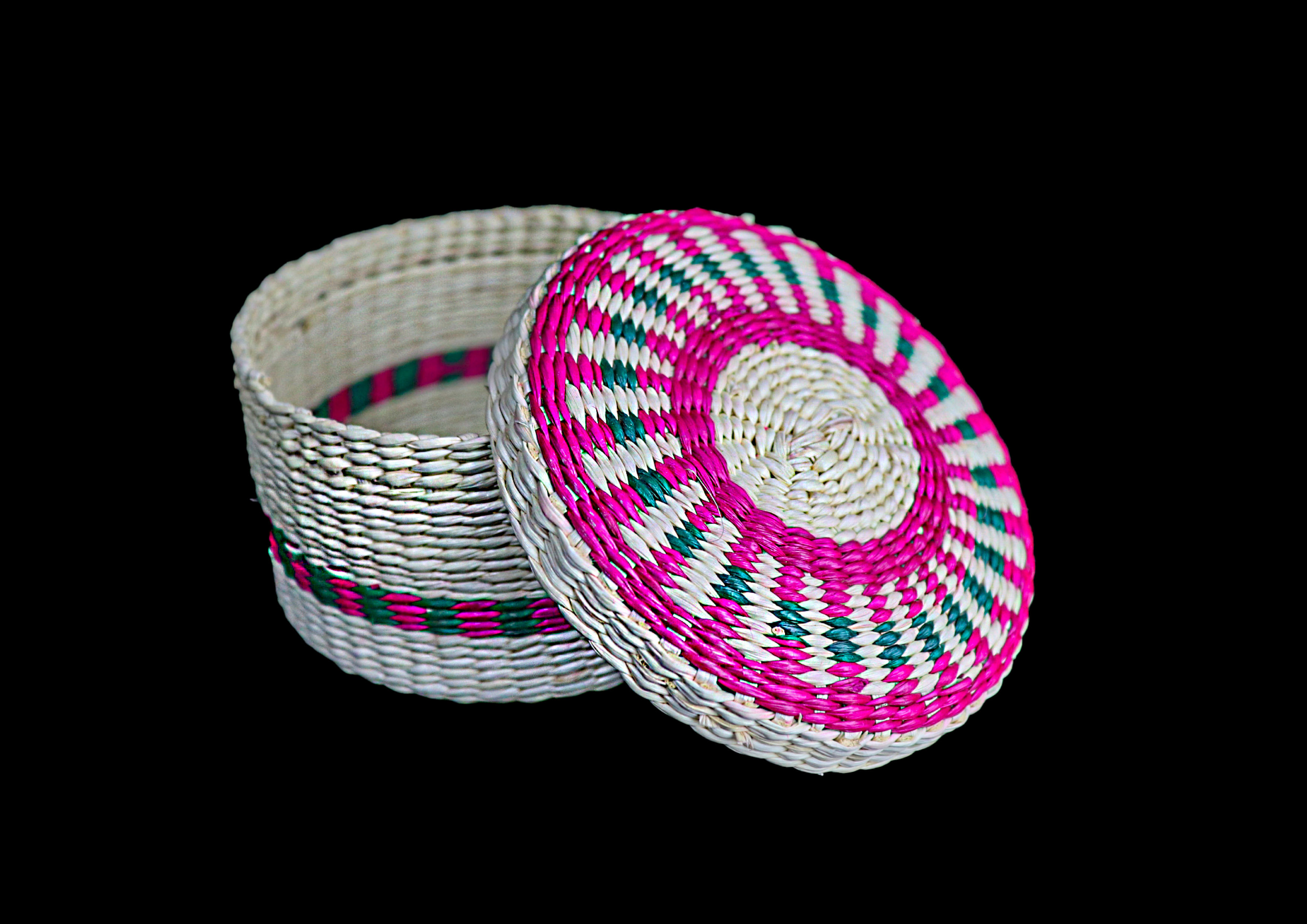 Caja de paja toquilla