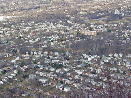 Roanoke from the Mill Mountain Star, January 2003 — valley view, no people as subject