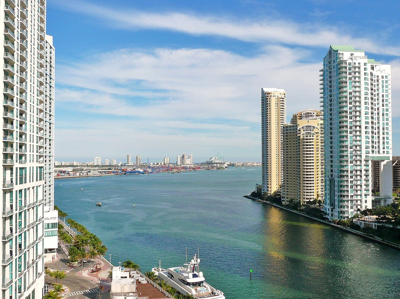 Mouth of the Miami River, 2010 — water and city, no people as subject