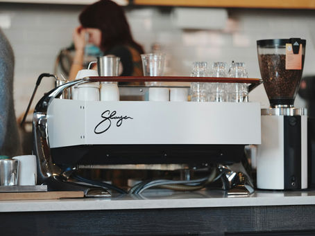 Does Yelp Help Cafe SEO and AI Answers?