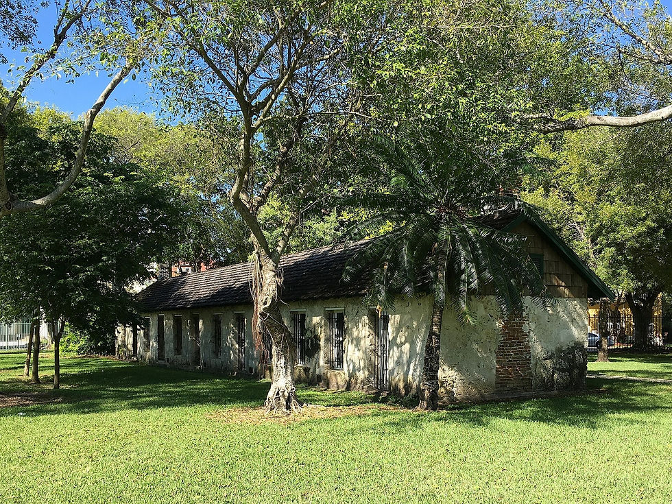 Lummus Park Historic District, Miami — historic building, no people as subject