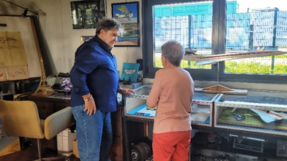 A visitor from Australia in the Museum.