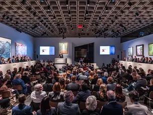 Auktionssaal von Sothebys am 18.11.2025 während des Verkauf des teuersten Gemäldes 2025