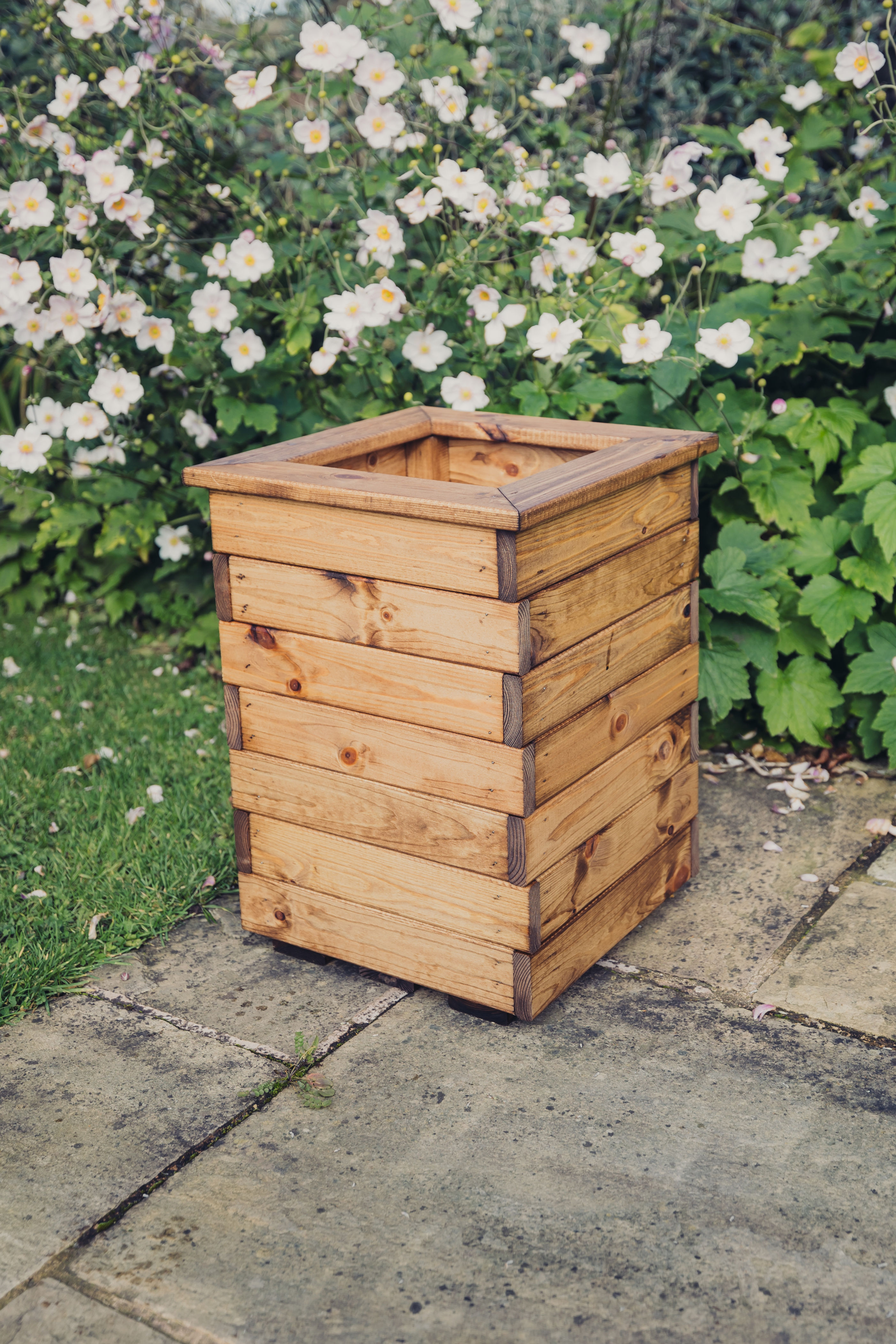 Churnet Valley Tall Square Garden Planter - H52 x W39 x D39 - Golden Oak Redwood