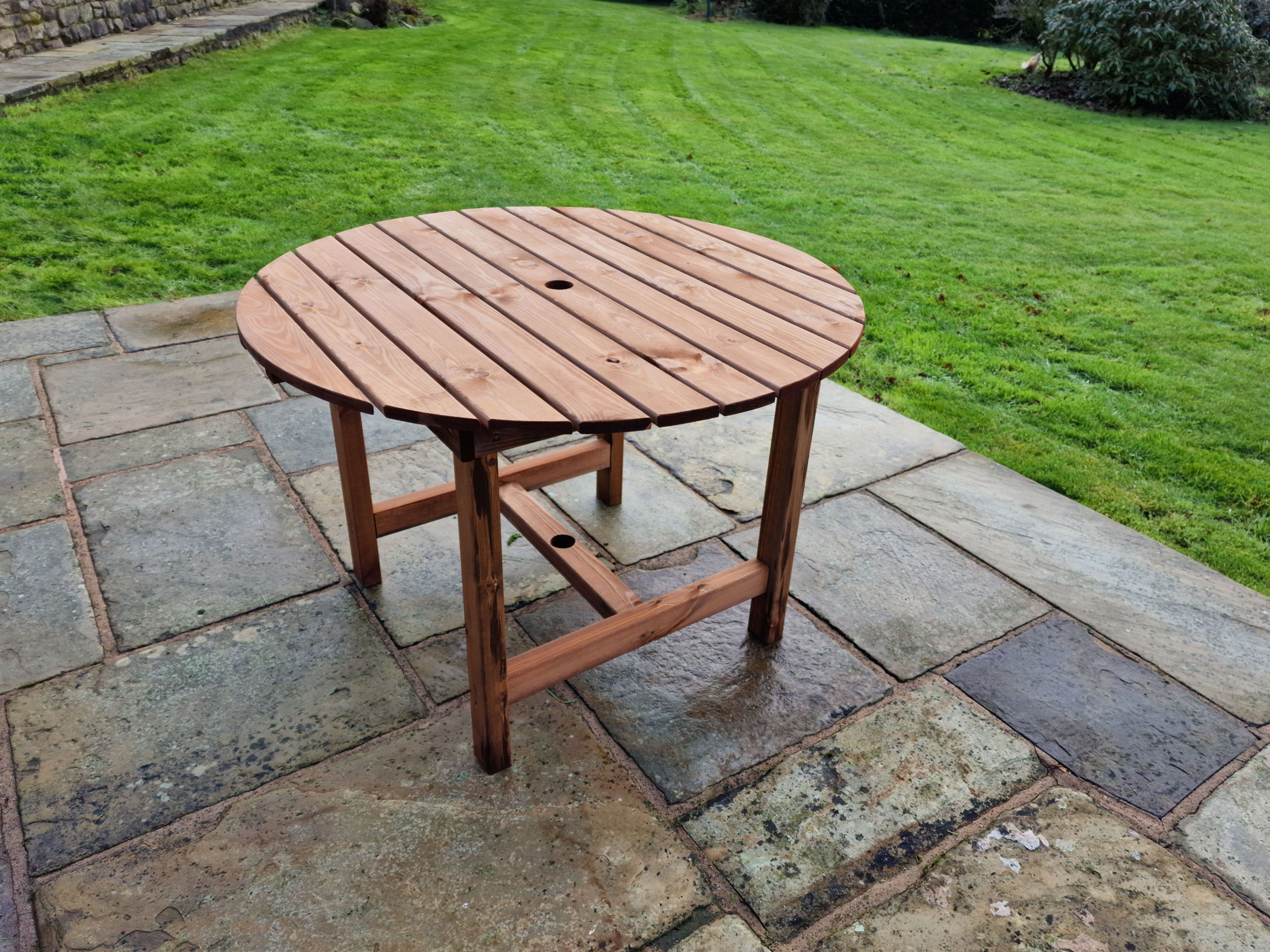 Churnet Valley 4-Seater 113cm Round Table - Golden Oak Swedish Redwood
