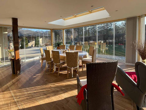 Schachner Terrassenverglasung / Sommergarten in 2761 Waidmannsfeld, Niederösterreich