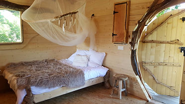 ROussinas-cabane (1).jpeg