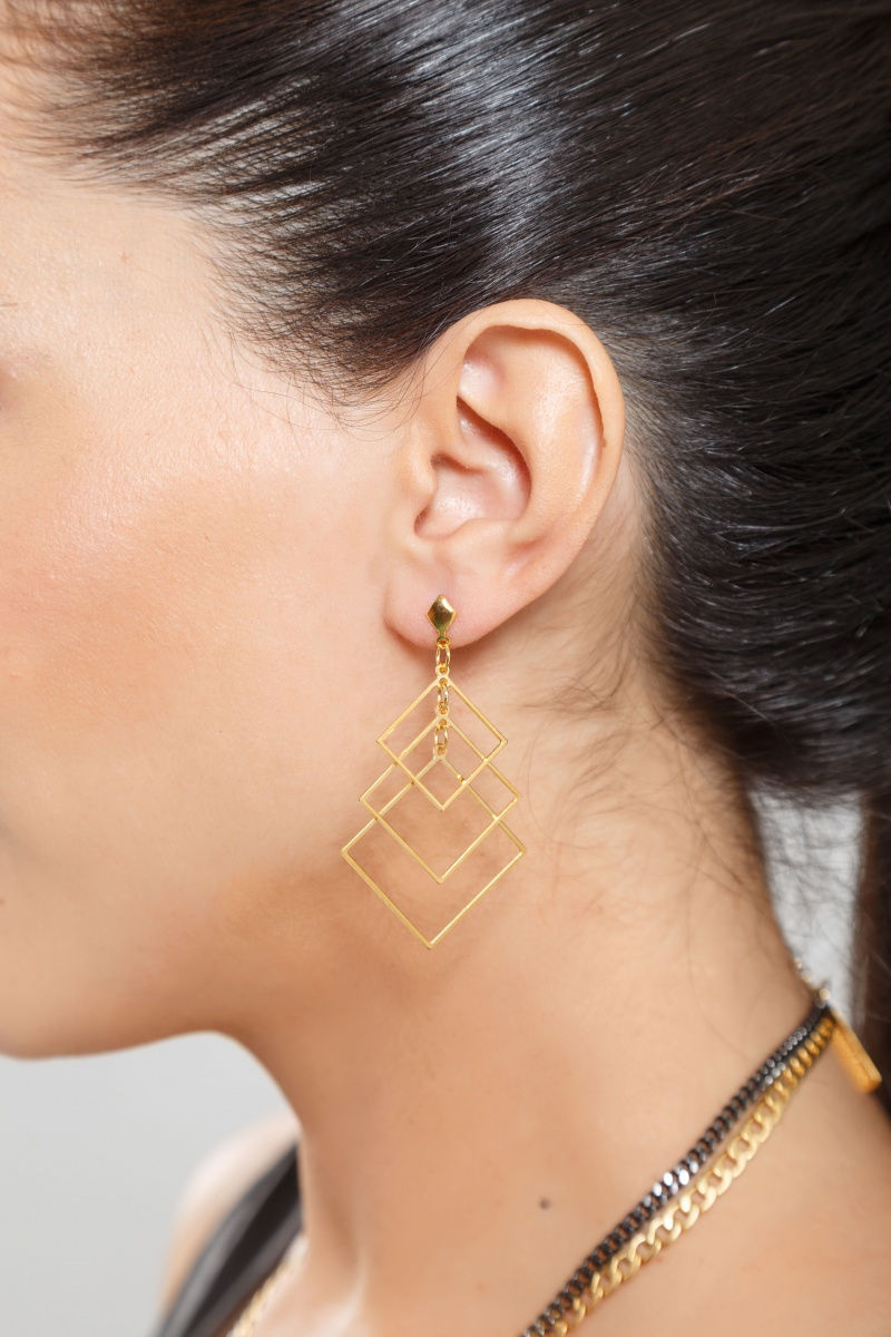 Thumbnail: Hagar - trio squares earrings