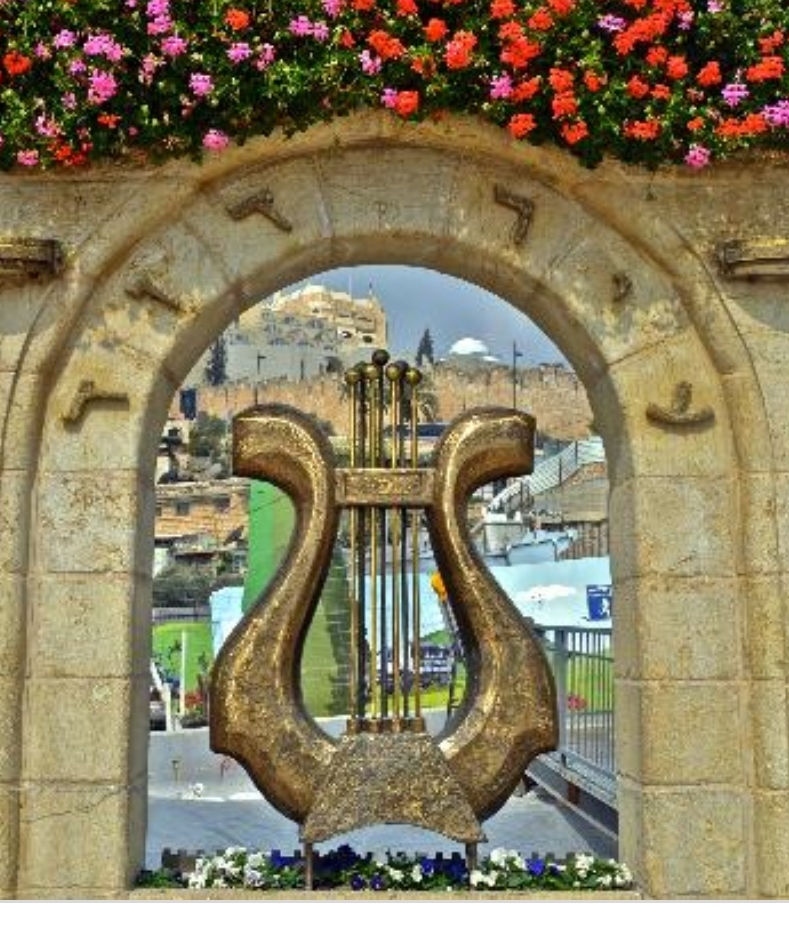 Thumbnail: Classic Harp of David - multicolor zircons
