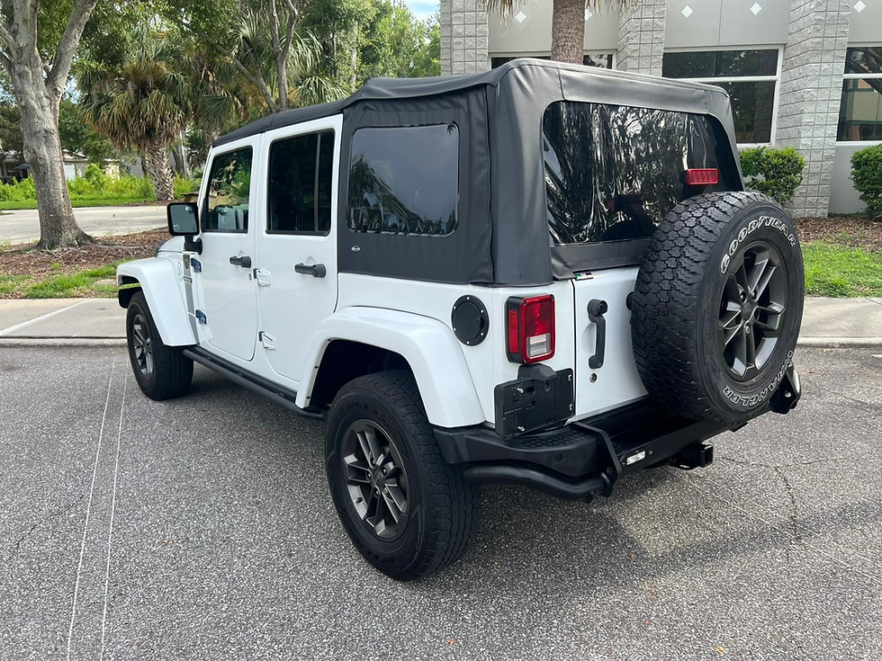 Thumbnail: 2018 Jeep Wrangler Unlimited Sahara-Oscar Mike edition