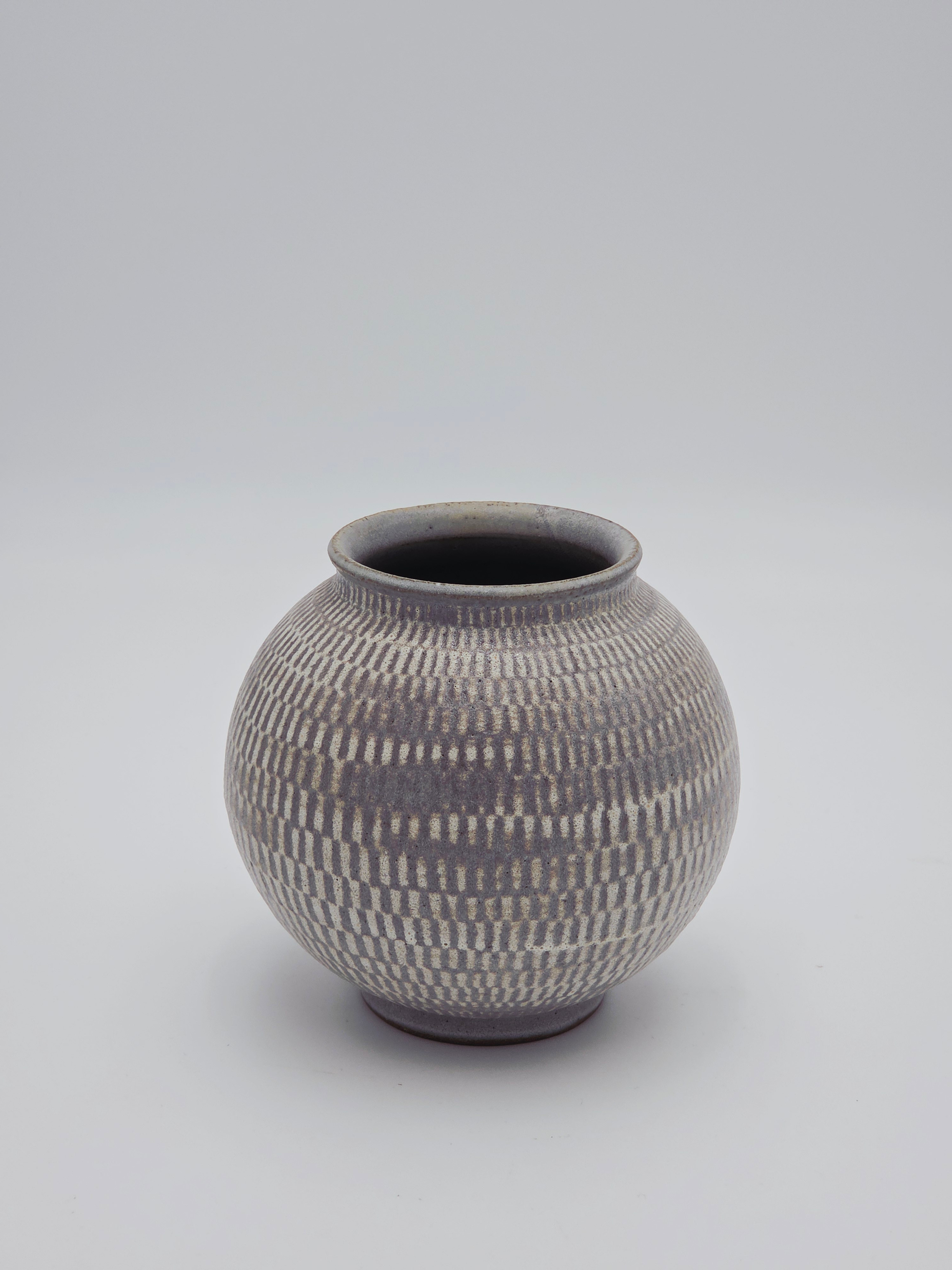 Buncheong moon jar Ver#5