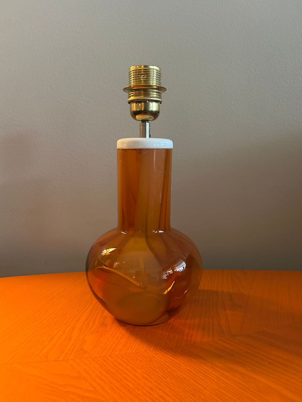 Miniatyrbilde: “Lotus Garden” bordlampe