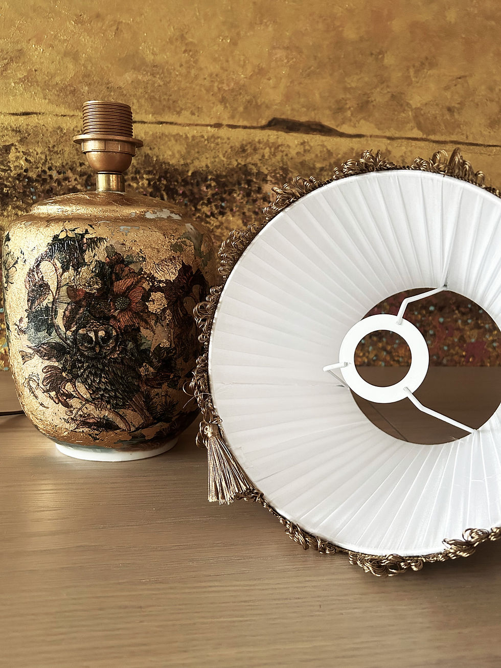 Miniatyrbilde: Vintagestil bordlampe i keramikk