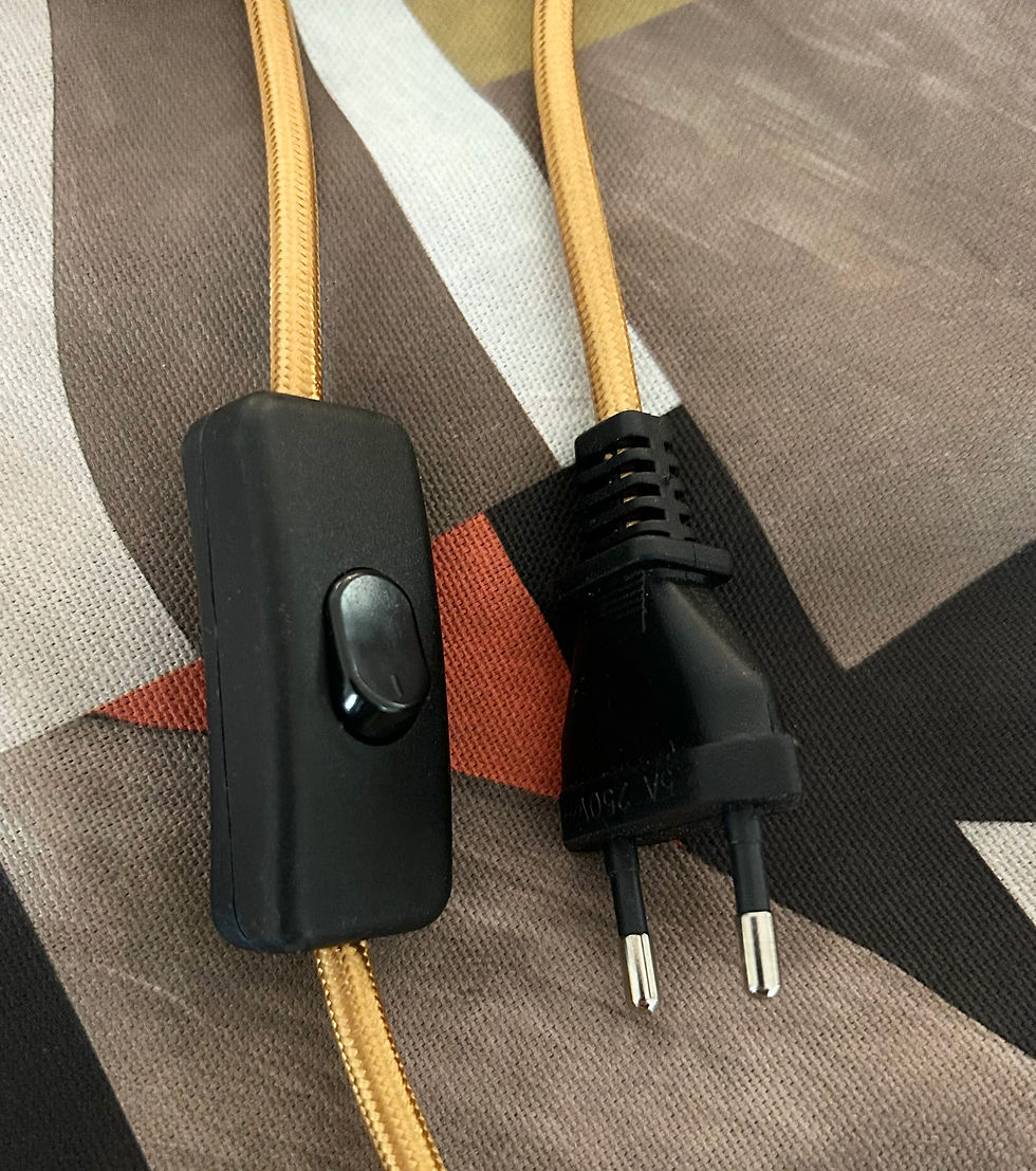 Miniatyrbilde: Vintage bordlampe i keramikk