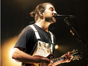 The “Least Cool Guy At The Grammys”: An Introduction to Noah Kahan