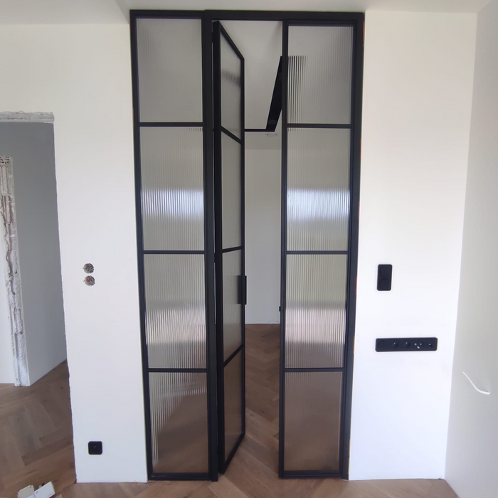 Stahl-Loft-Türtechnik nach Maß.