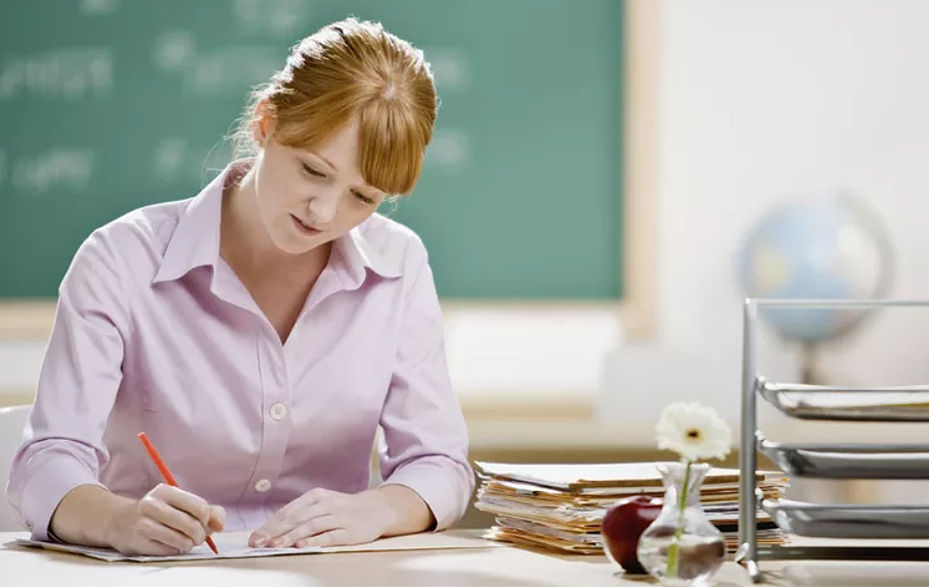 woman writing 2.jpg