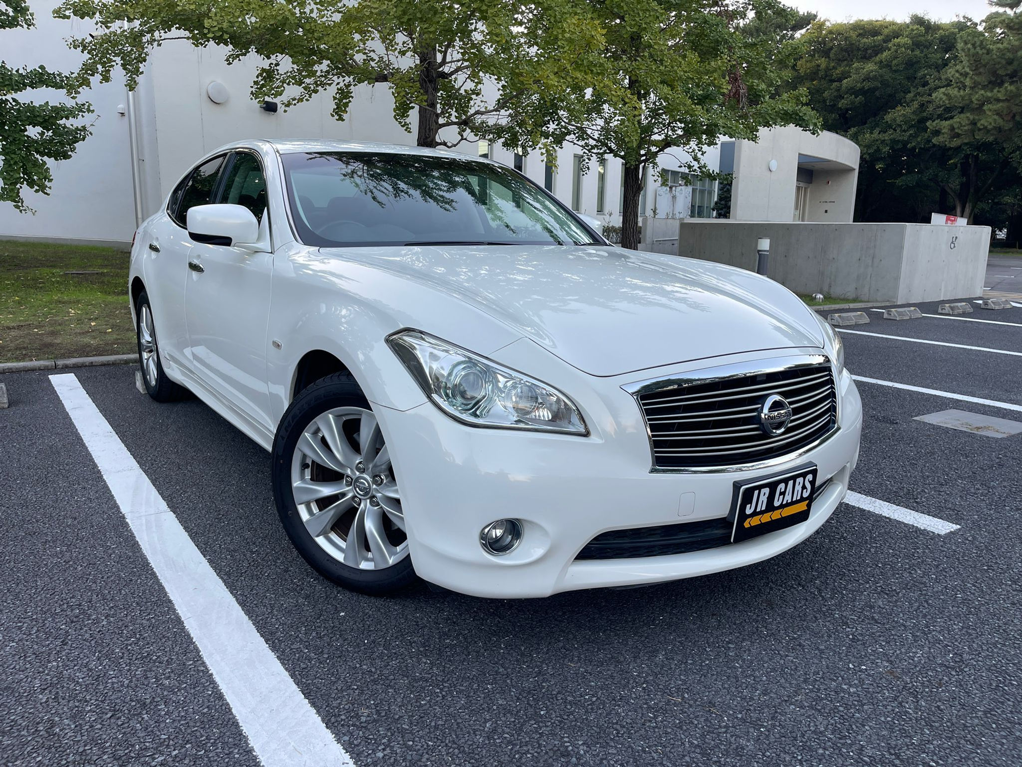 NISSAN FUGA 250GT – LUXO, POTÊNCIA E PRESENÇA