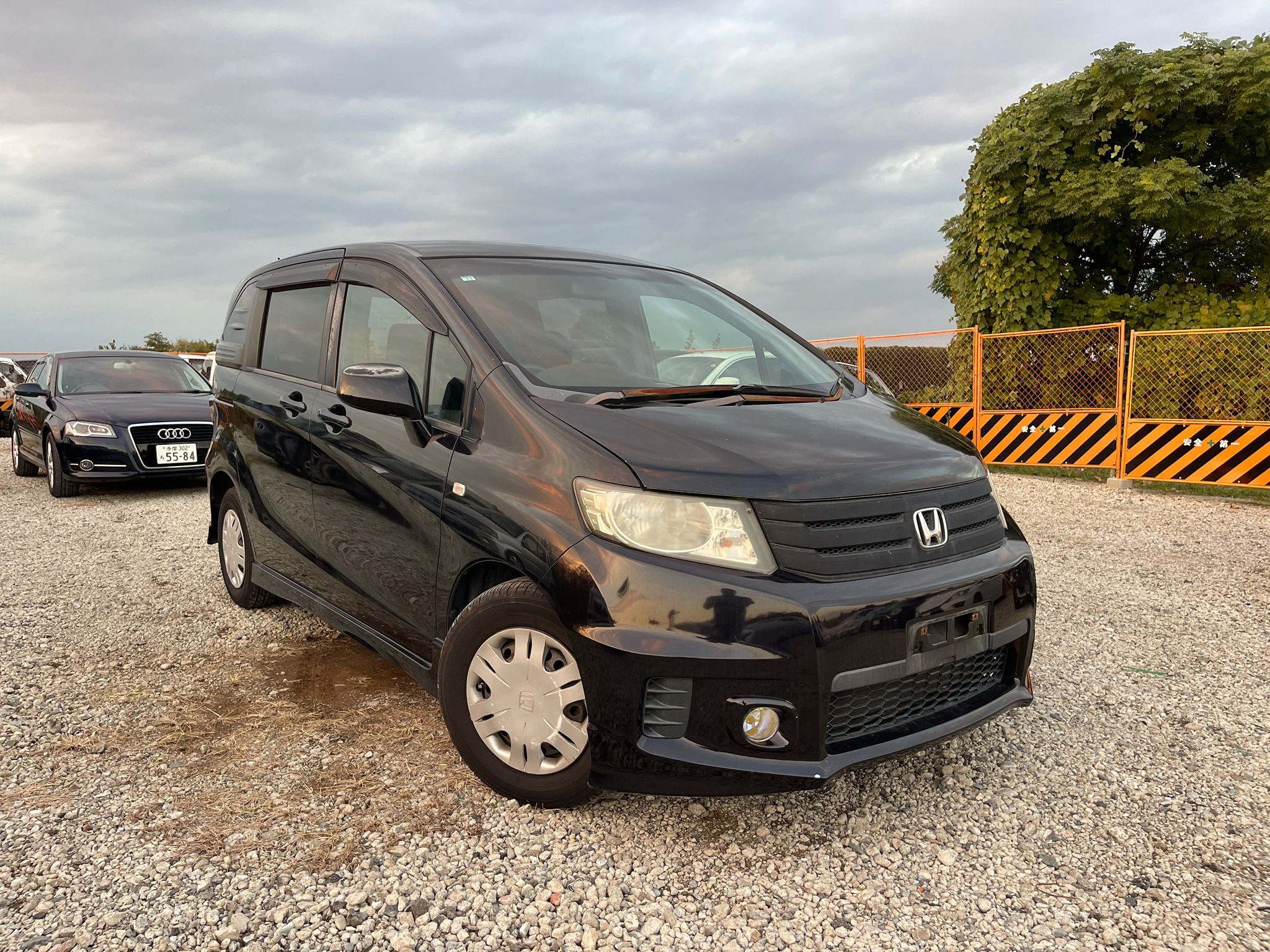 HONDA FREED SPIKE 2011 – RARIDADE DE VERDADE!