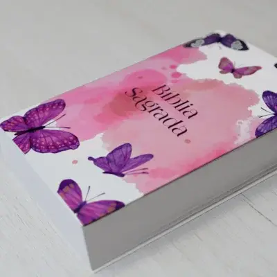Miniatura: Bíblia Sagrada Borboleta Aquarela | NVI | Capa Brochura