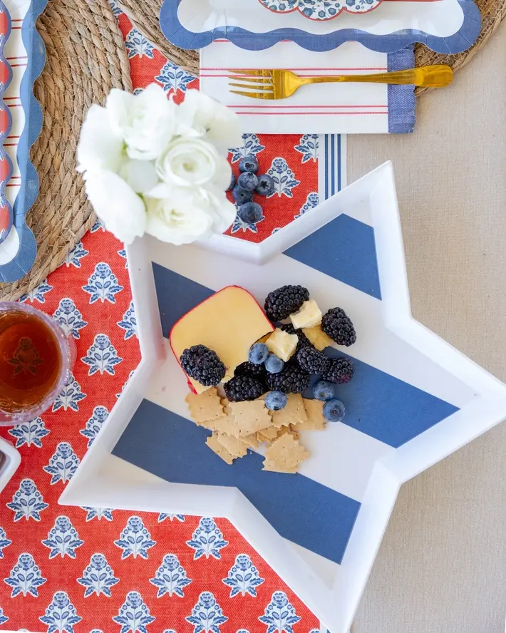 Thumbnail: Stacking Stars Bamboo Tray Set