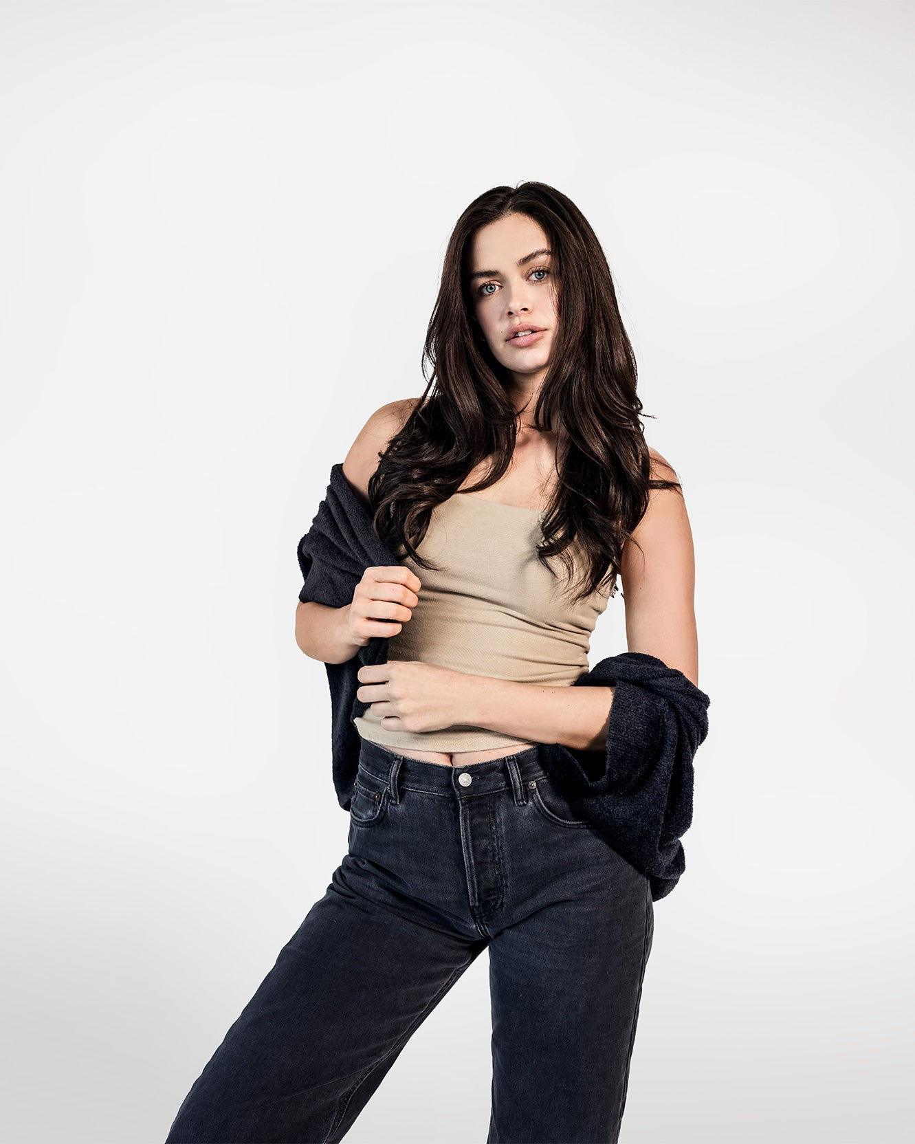 Cloud Cool Sleeved Wrap - Coal