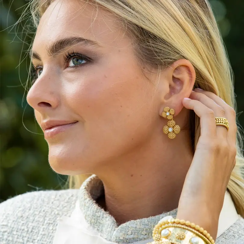 Thumbnail: Berry Clover Convertible Duo Earrings - MOP