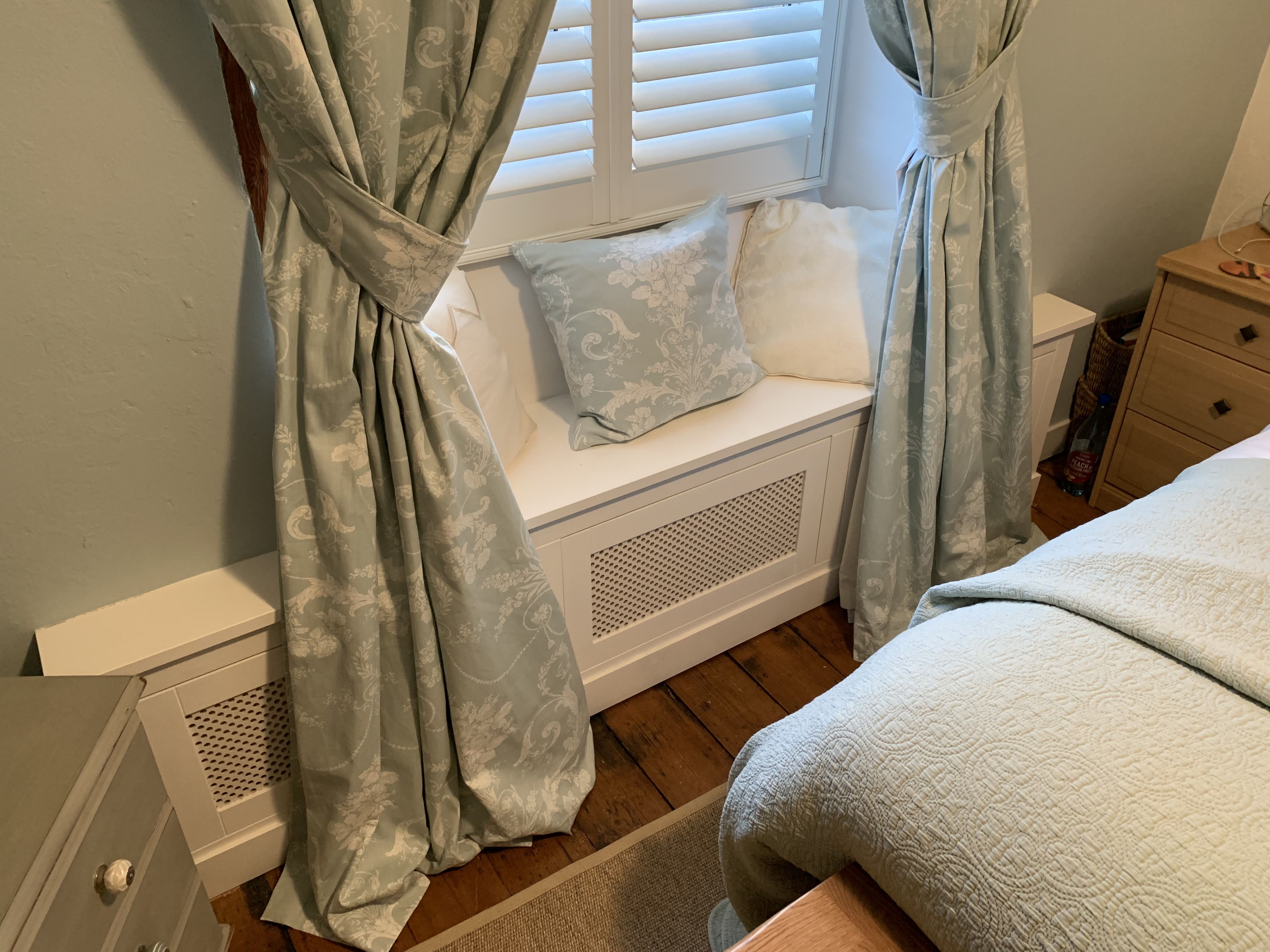 OakeyPokey Northampton bespoke furniture fitted wardrobes alcove