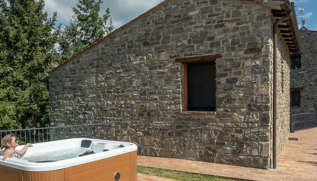 Cortile_Jacuzzi-2.png