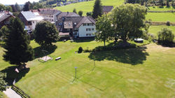 Haus und Gelände