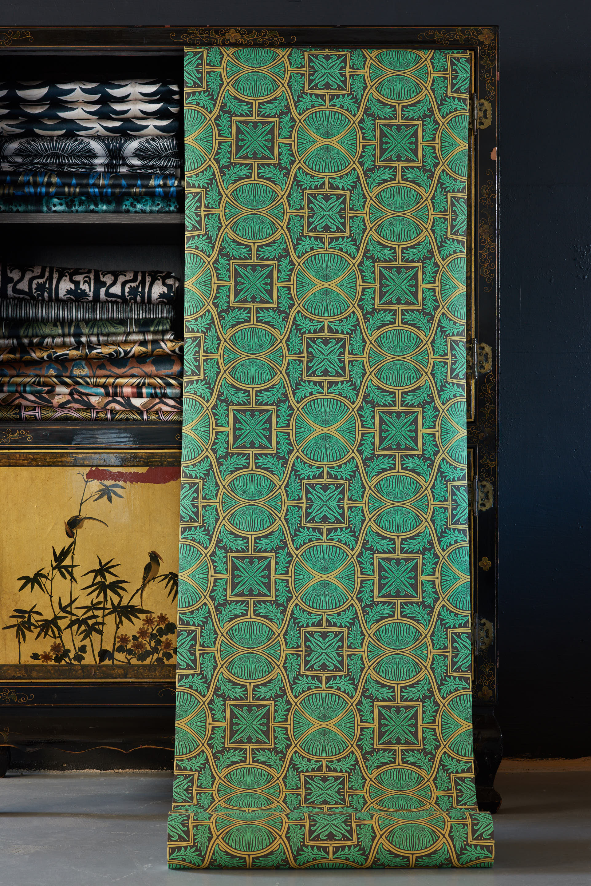 SGT. PEPPER Arsenic Wallpaper