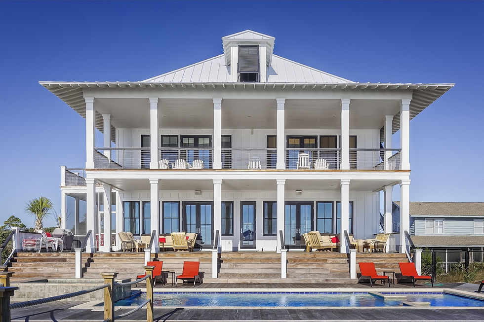Stadtvilla im amerikanischen Stil mit Pool