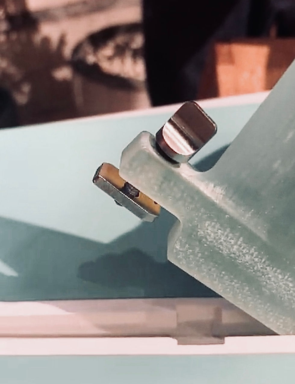 Thumbnail: Magic screw for longboard fin