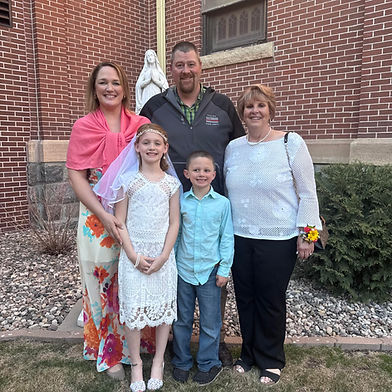 anna halvorson family 6.26.jpg