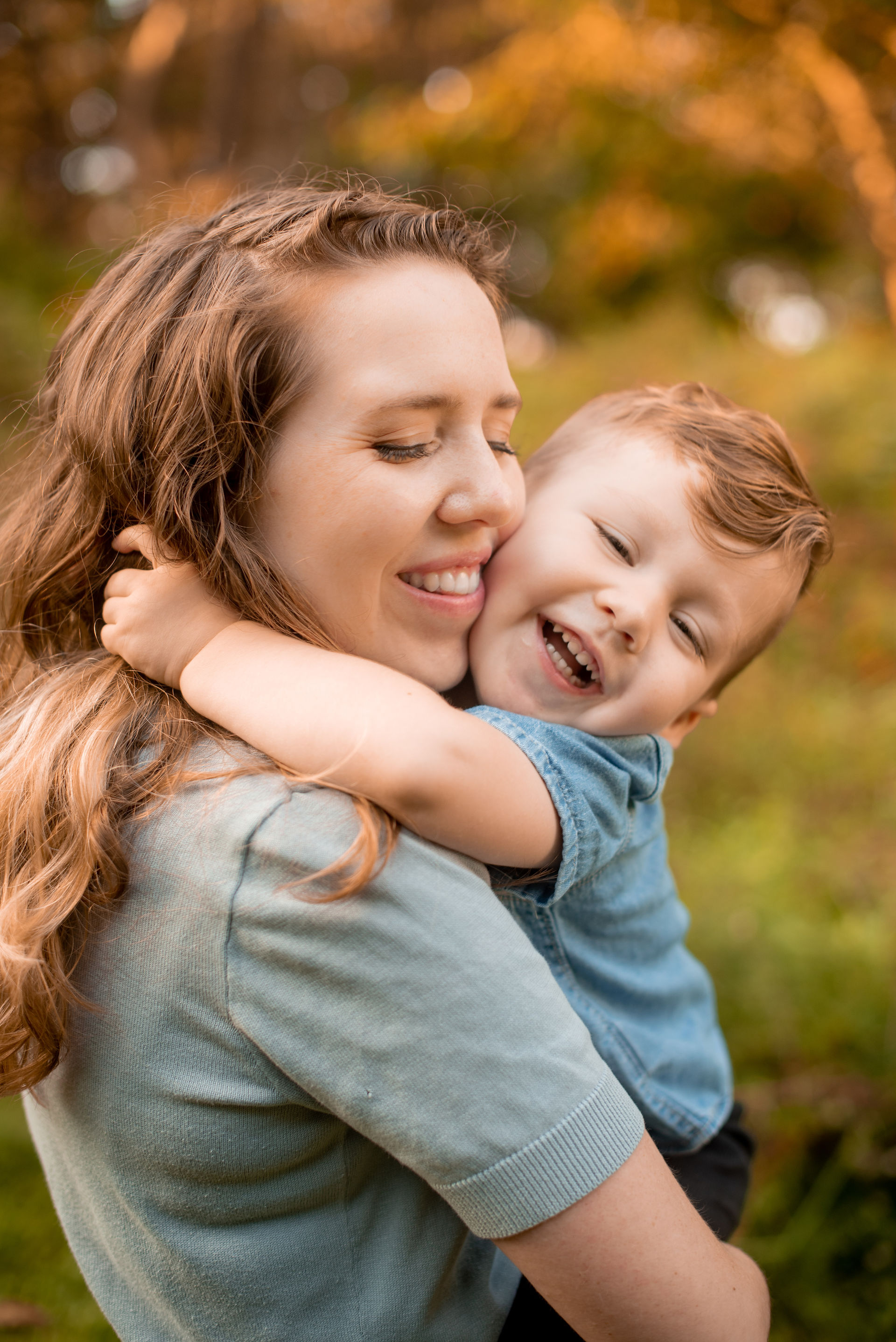 Fall, Family, Mini session, Yellow flowers, candid, young family, kisses, kissing, fun, playful, photography, photographer, Virginia, Shenandoah valley, Lexington, mom, baby, son, mother, motherhood