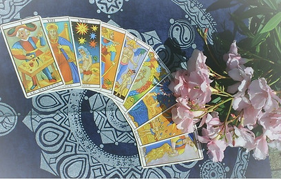 Tarot cursos e consultas com carla duarte