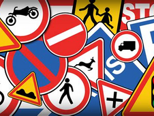 Vigilance et Prudence sur les routes dans le village