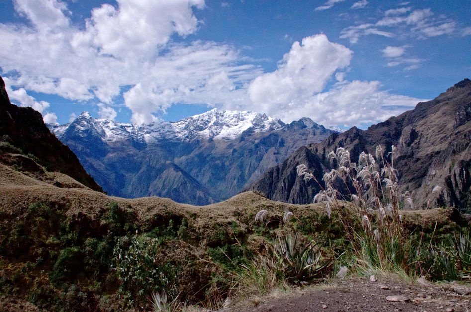 Scenery at the Inca Trail.jpg