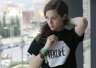 Teklife remixe Jessy Lanza