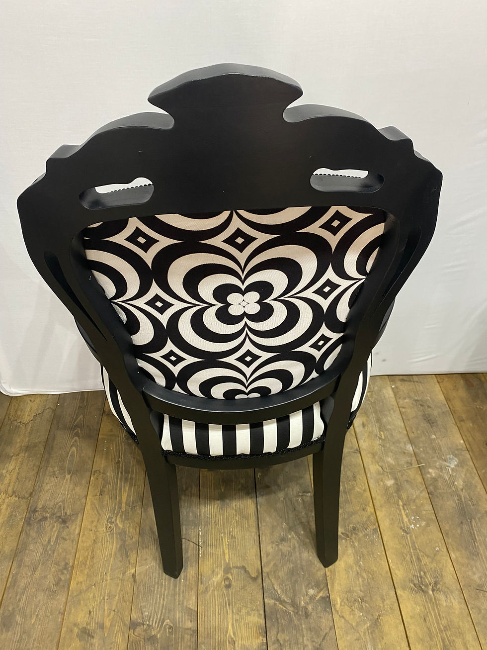 Thumbnail: Alice in Wonderland Chair